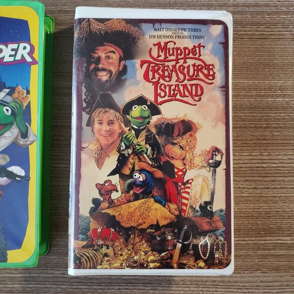 2 Muppet Movies VHS - The Great Muppet Caper and Muppet Treasure Island - Picture 2 of 10